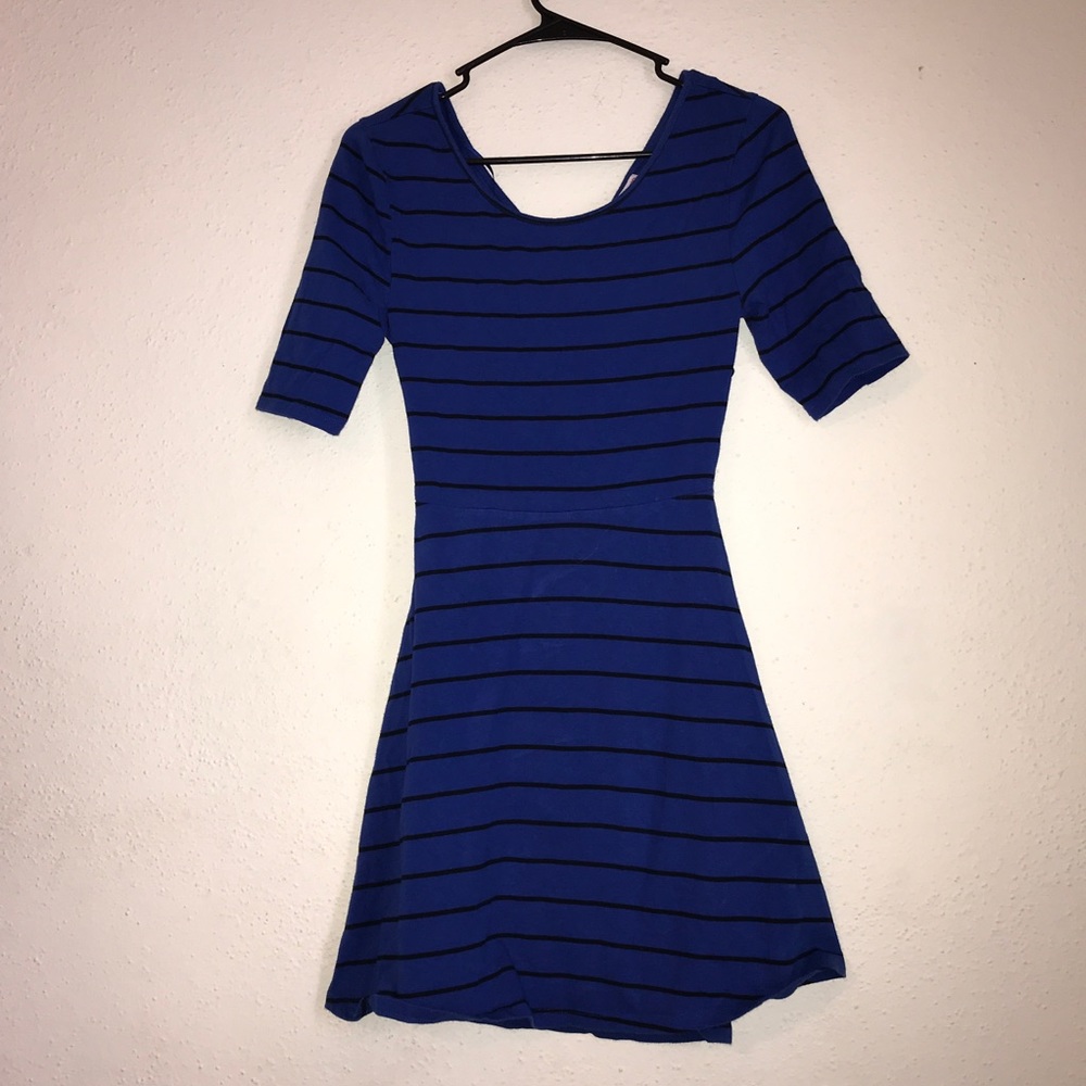 BONGO open back, crisscross in back- size medium